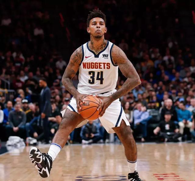 且场上进攻 且场上进攻